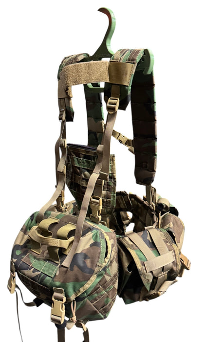 Compact Gear Hanger